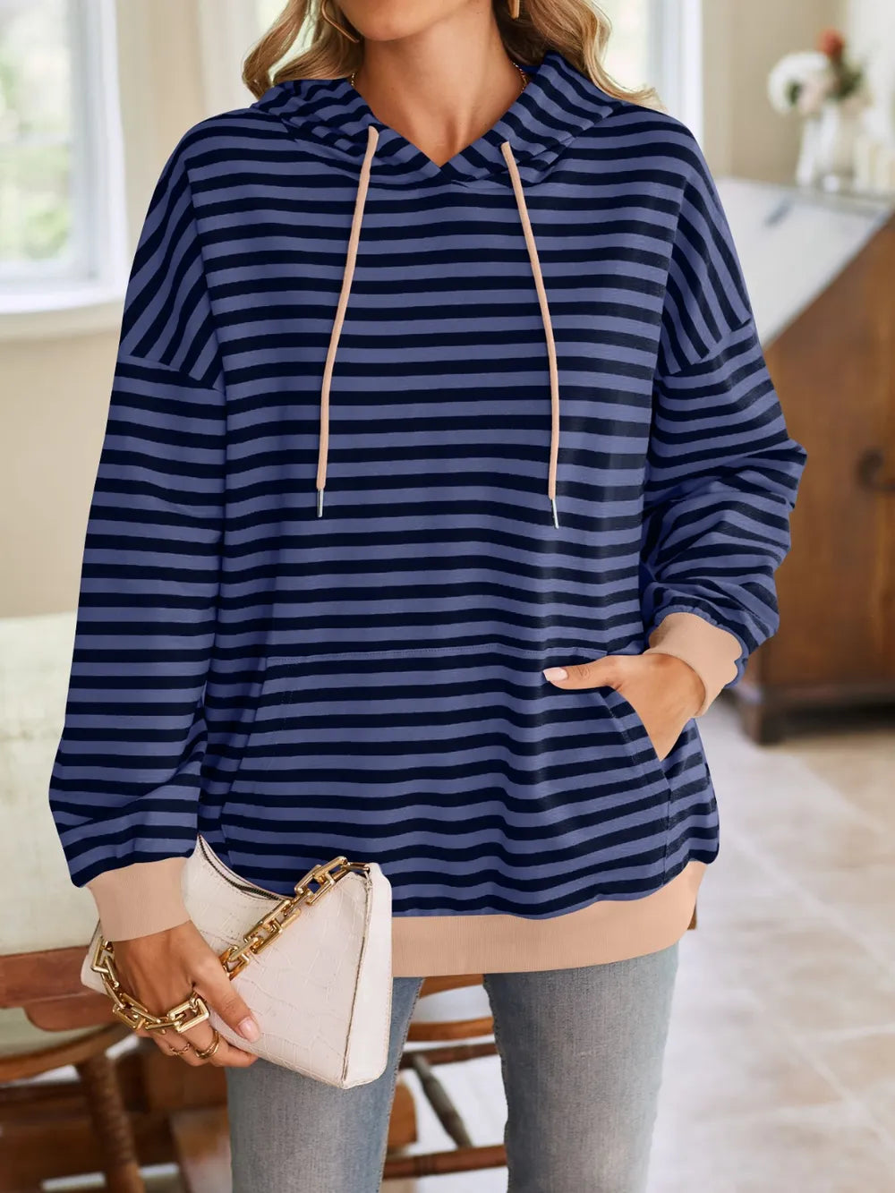 Loose casual striped hooded sweatshirt