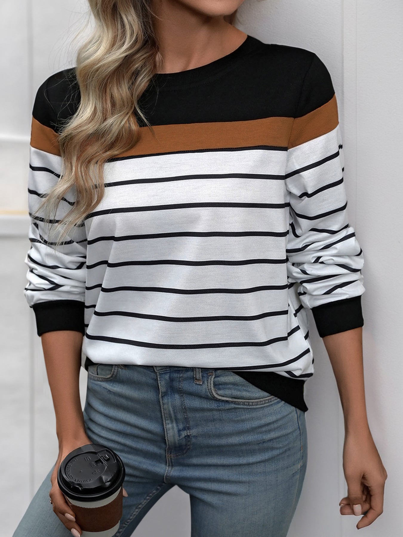 Casual simple and versatile long sleeved round neck striped sweatshirt