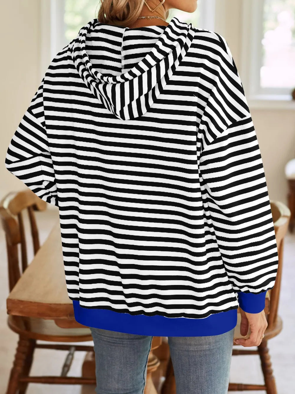 Loose casual striped hooded sweatshirt