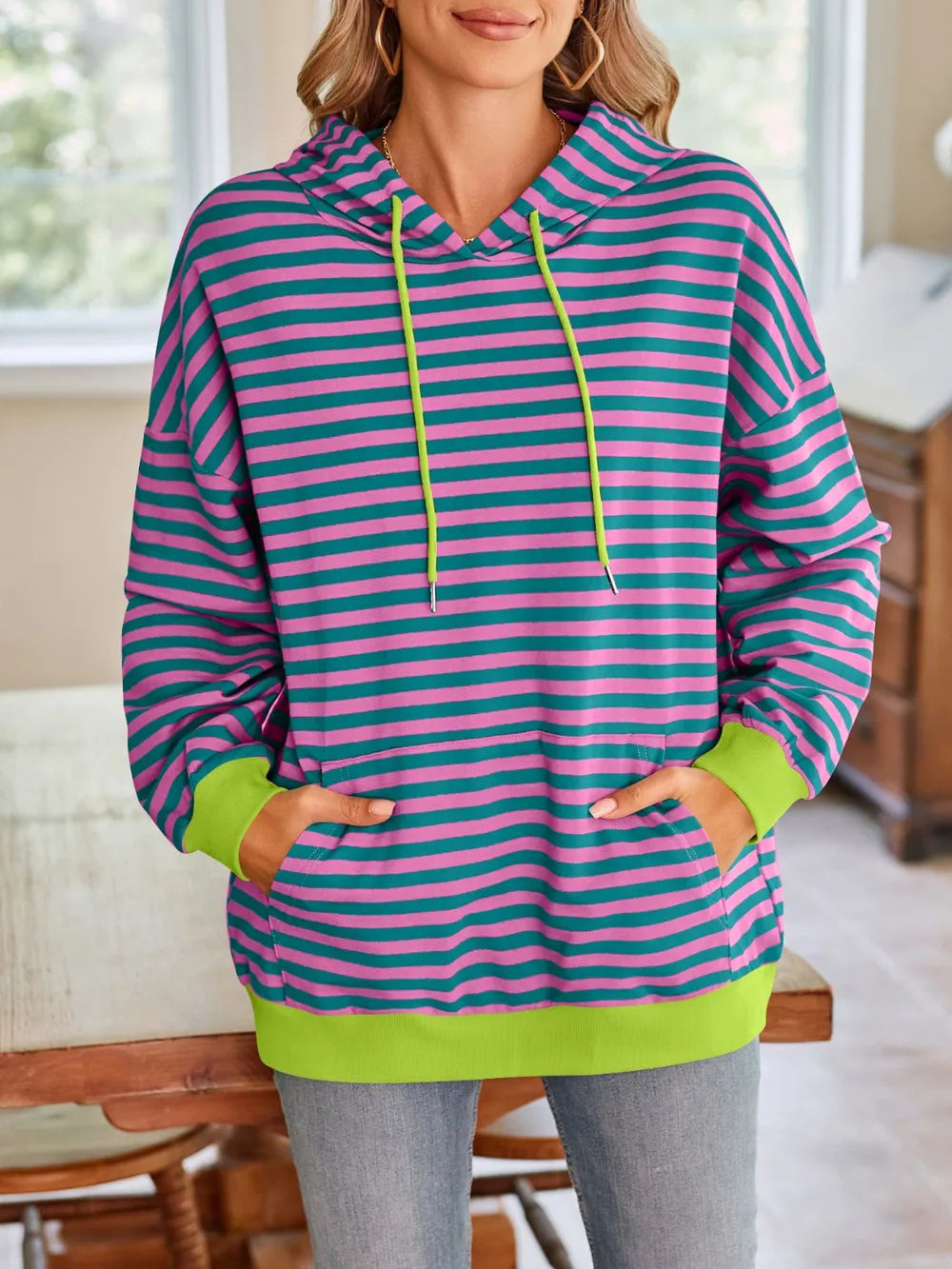 Loose casual striped hooded sweatshirt