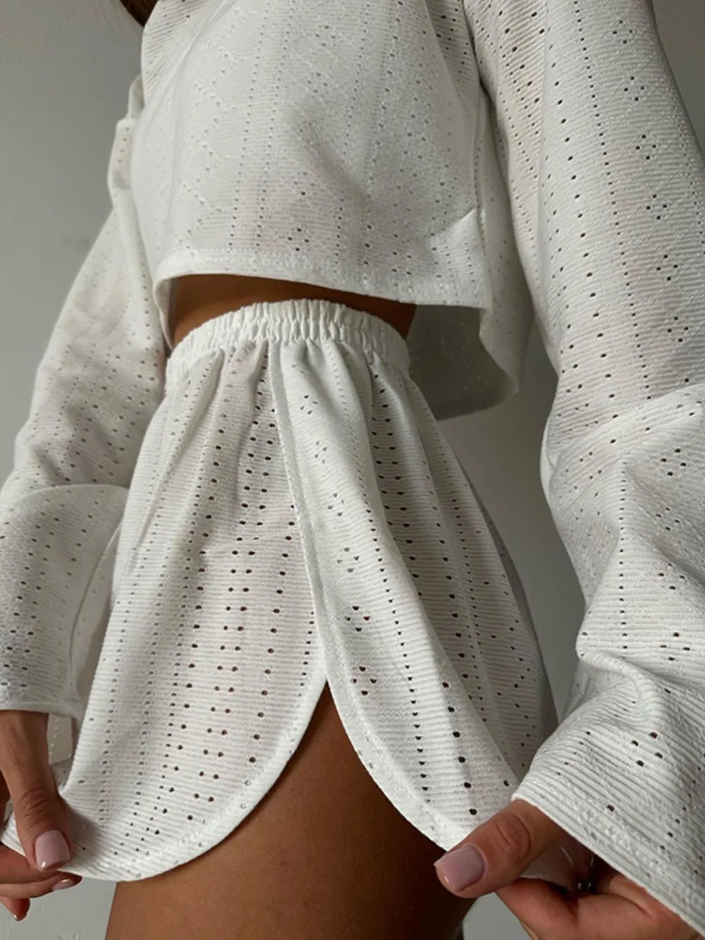 Spring and summer new fashionable loose fitting pullover top and shorts set