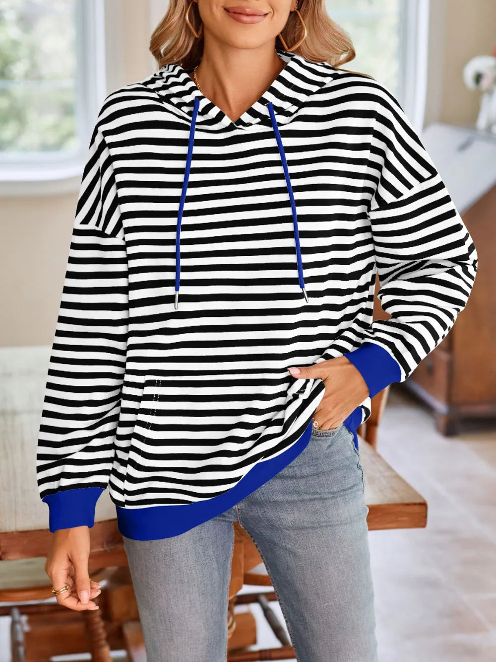 Loose casual striped hooded sweatshirt